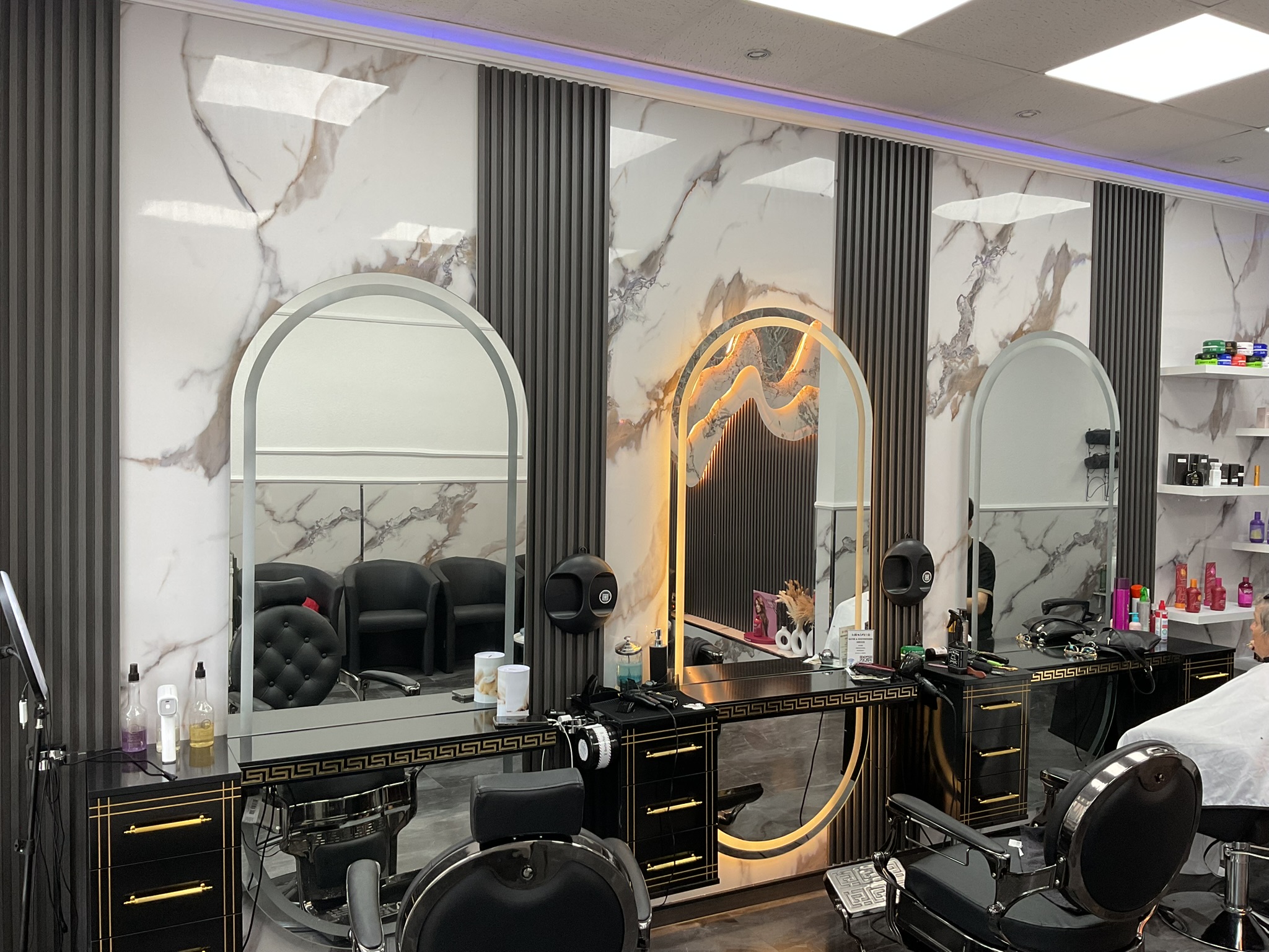 Friseur finden - Preis: € niedrig - Domlify Friseursalon